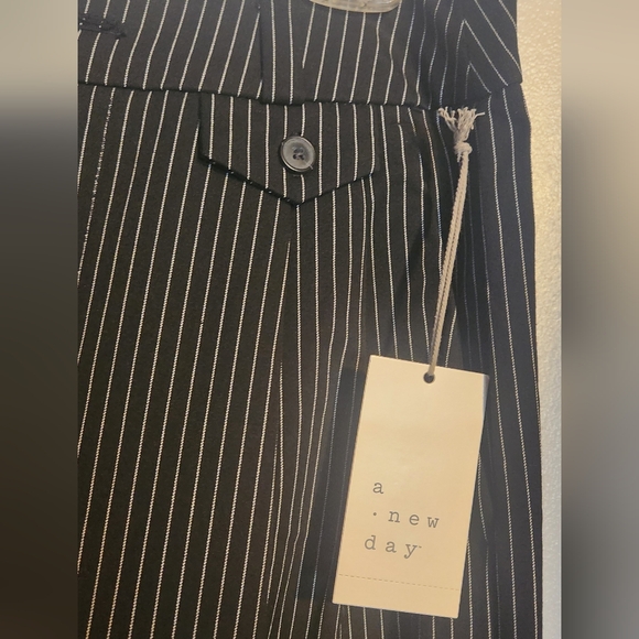 Pinstripe Wide leg Dress Pants - Picture 2 of 5